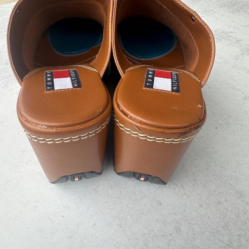 Tommy Hilfiger Women's Tan Mules Brown Platform Shoes - Picture 4 of 8